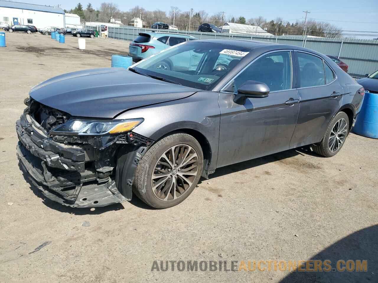 4T1B11HK3JU642560 TOYOTA CAMRY 2018