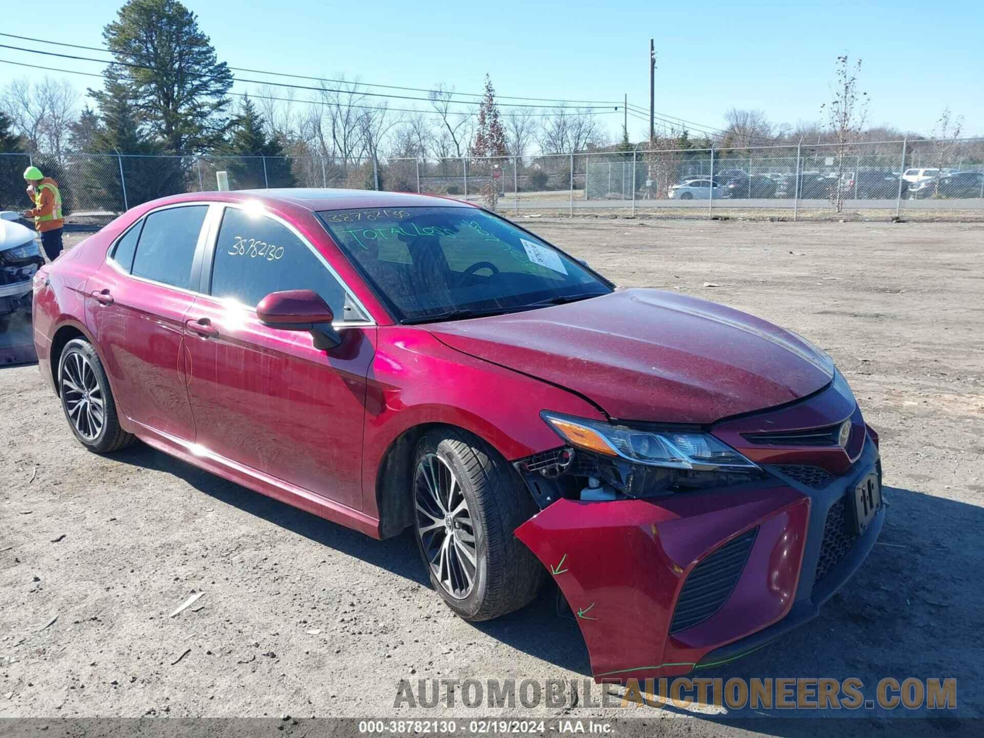 4T1B11HK3JU643188 TOYOTA CAMRY 2018