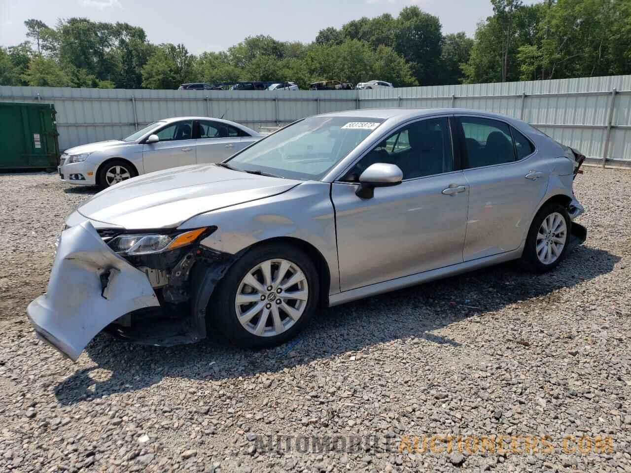 4T1B11HK3JU644843 TOYOTA CAMRY 2018