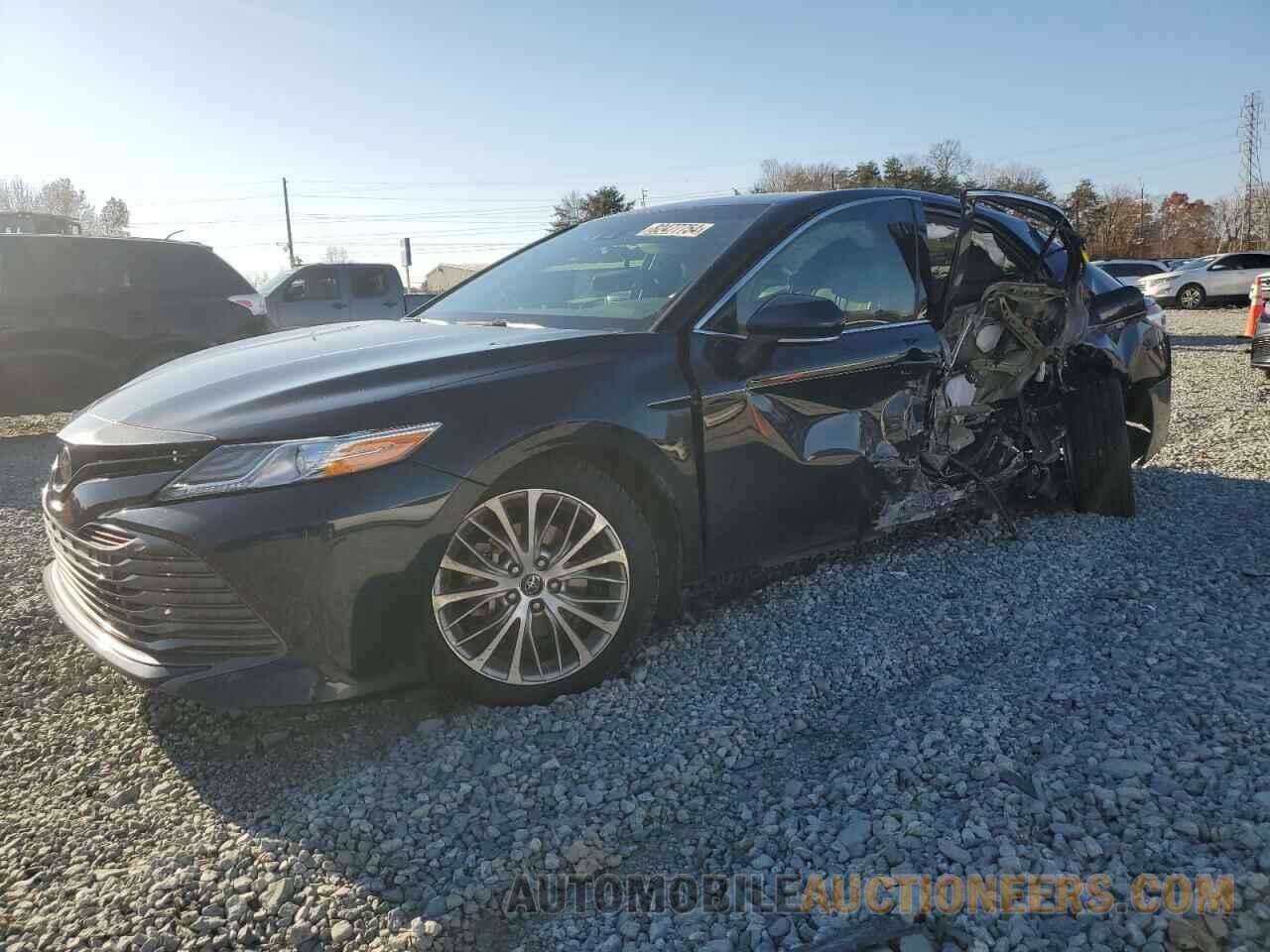 4T1B11HK3JU645765 TOYOTA CAMRY 2018