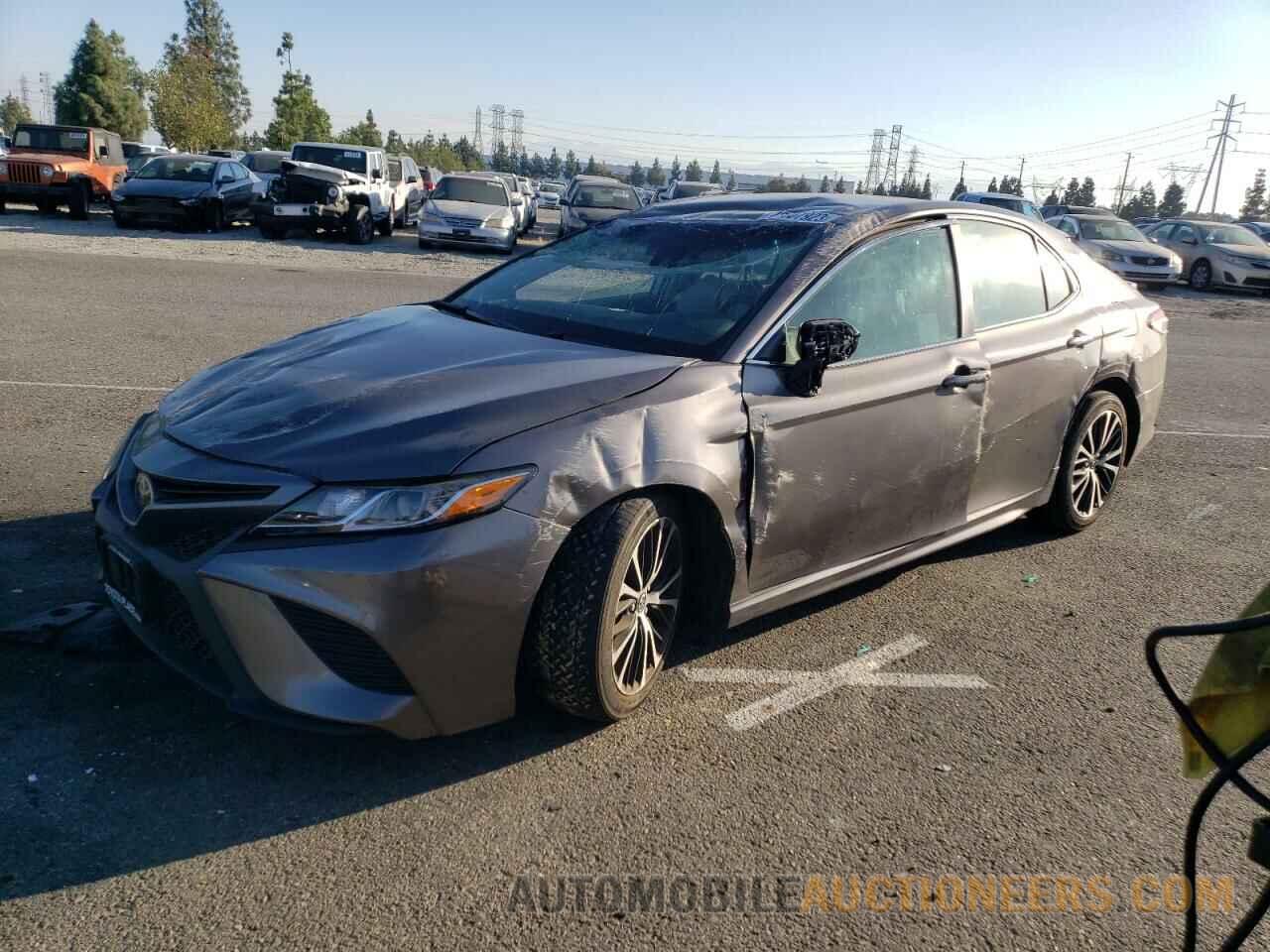 4T1B11HK3JU646334 TOYOTA CAMRY 2018