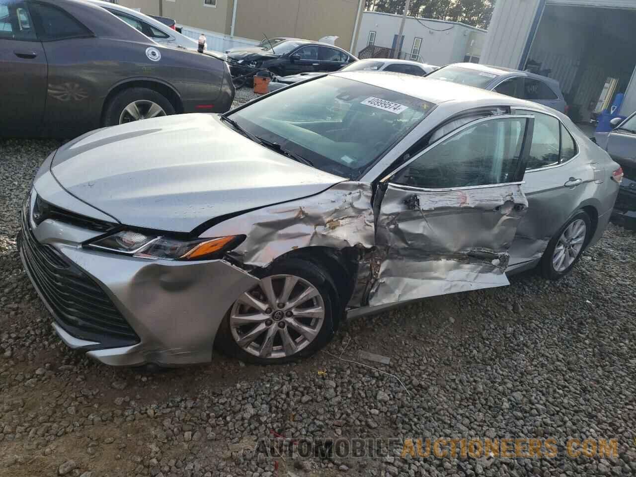 4T1B11HK3JU647922 TOYOTA CAMRY 2018