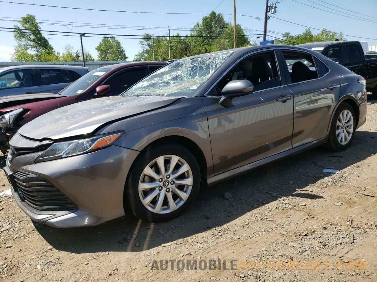 4T1B11HK3JU648911 TOYOTA CAMRY 2018