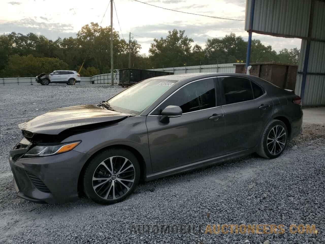 4T1B11HK3JU649511 TOYOTA CAMRY 2018