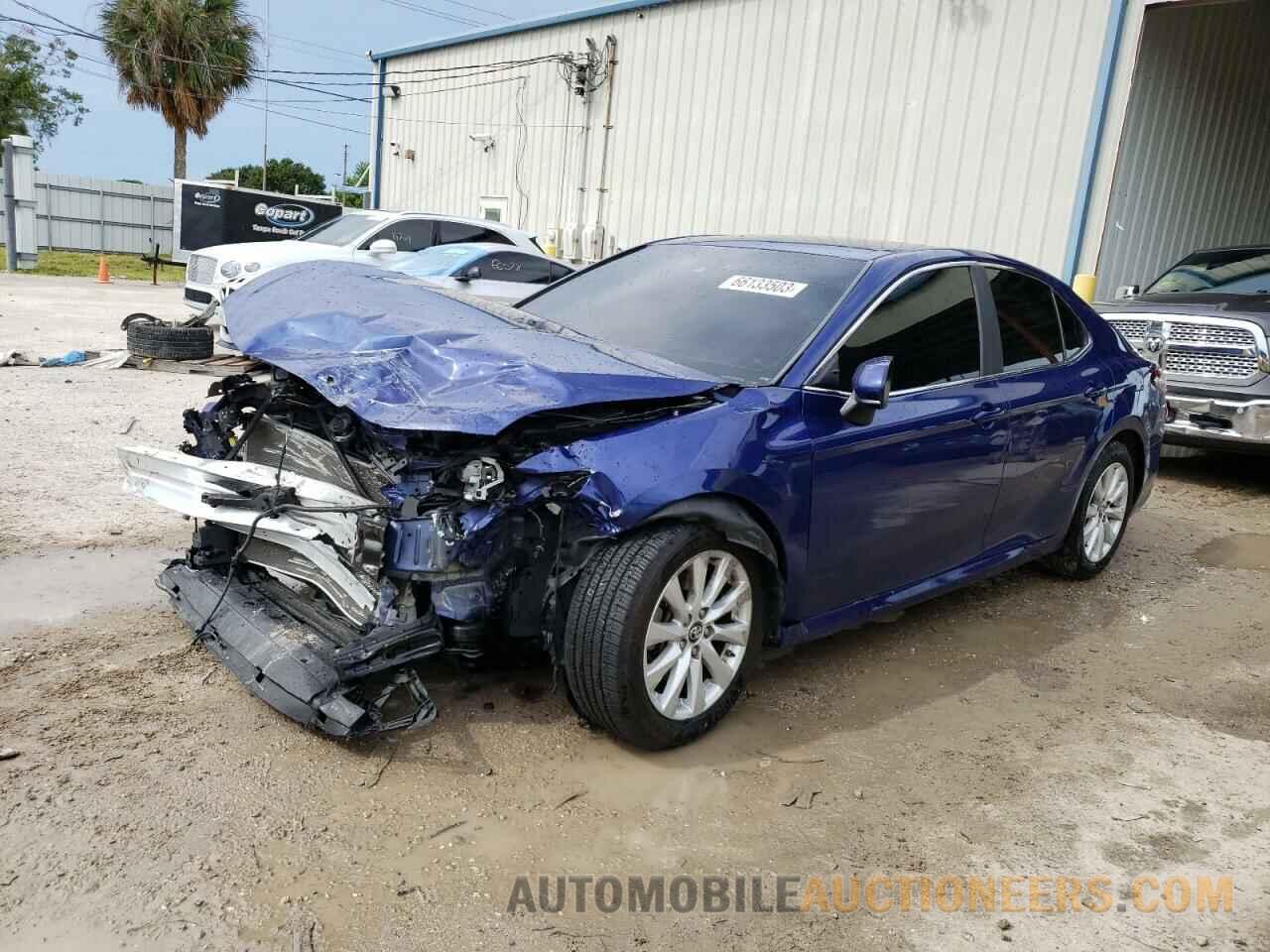 4T1B11HK3JU650027 TOYOTA CAMRY 2018