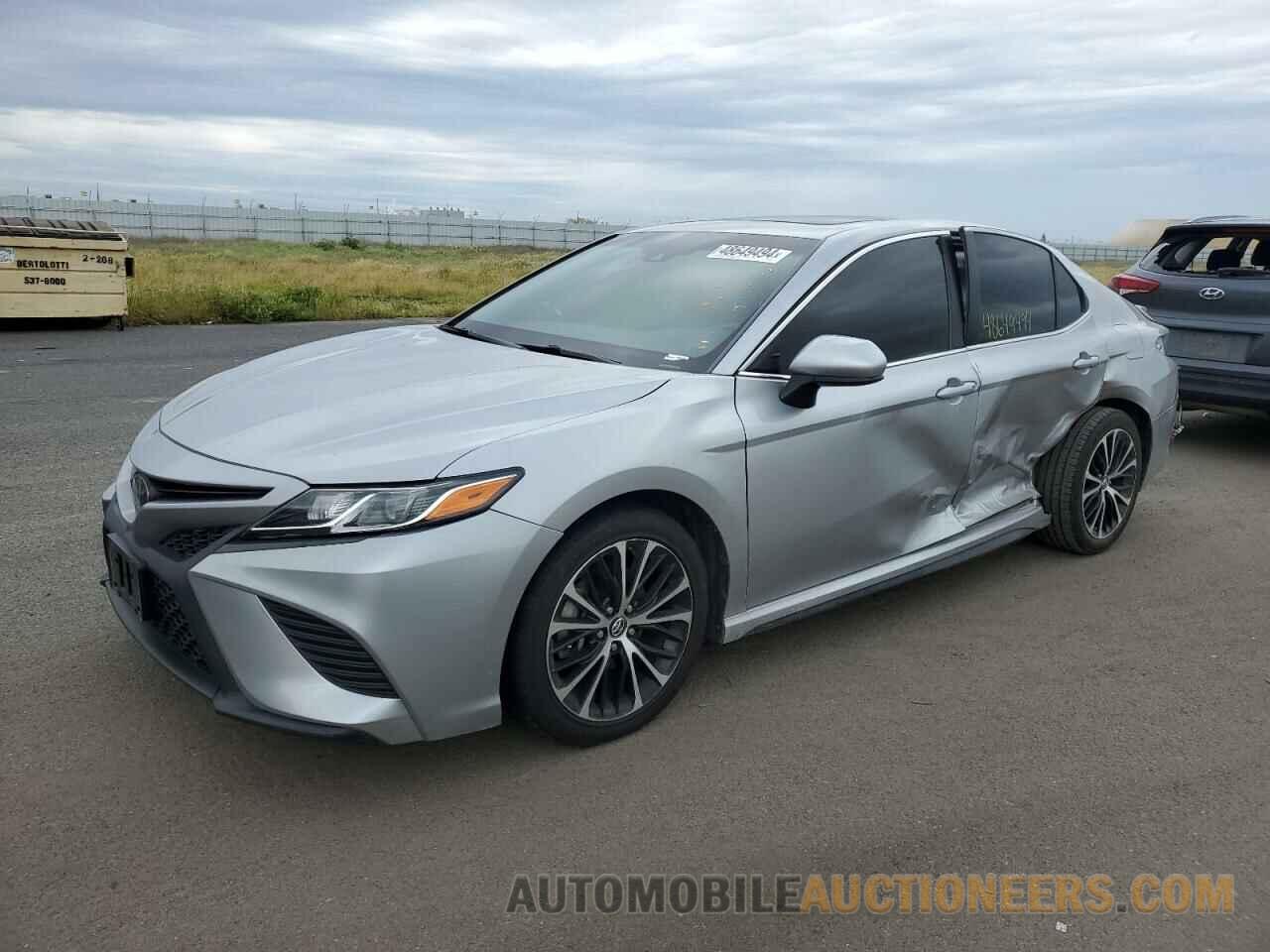 4T1B11HK3JU651629 TOYOTA CAMRY 2018