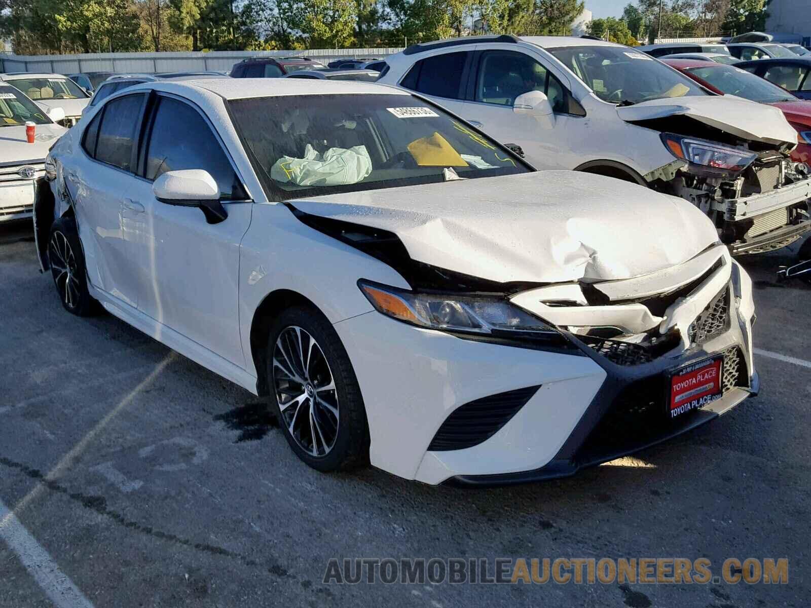 4T1B11HK3JU657558 TOYOTA CAMRY 2018