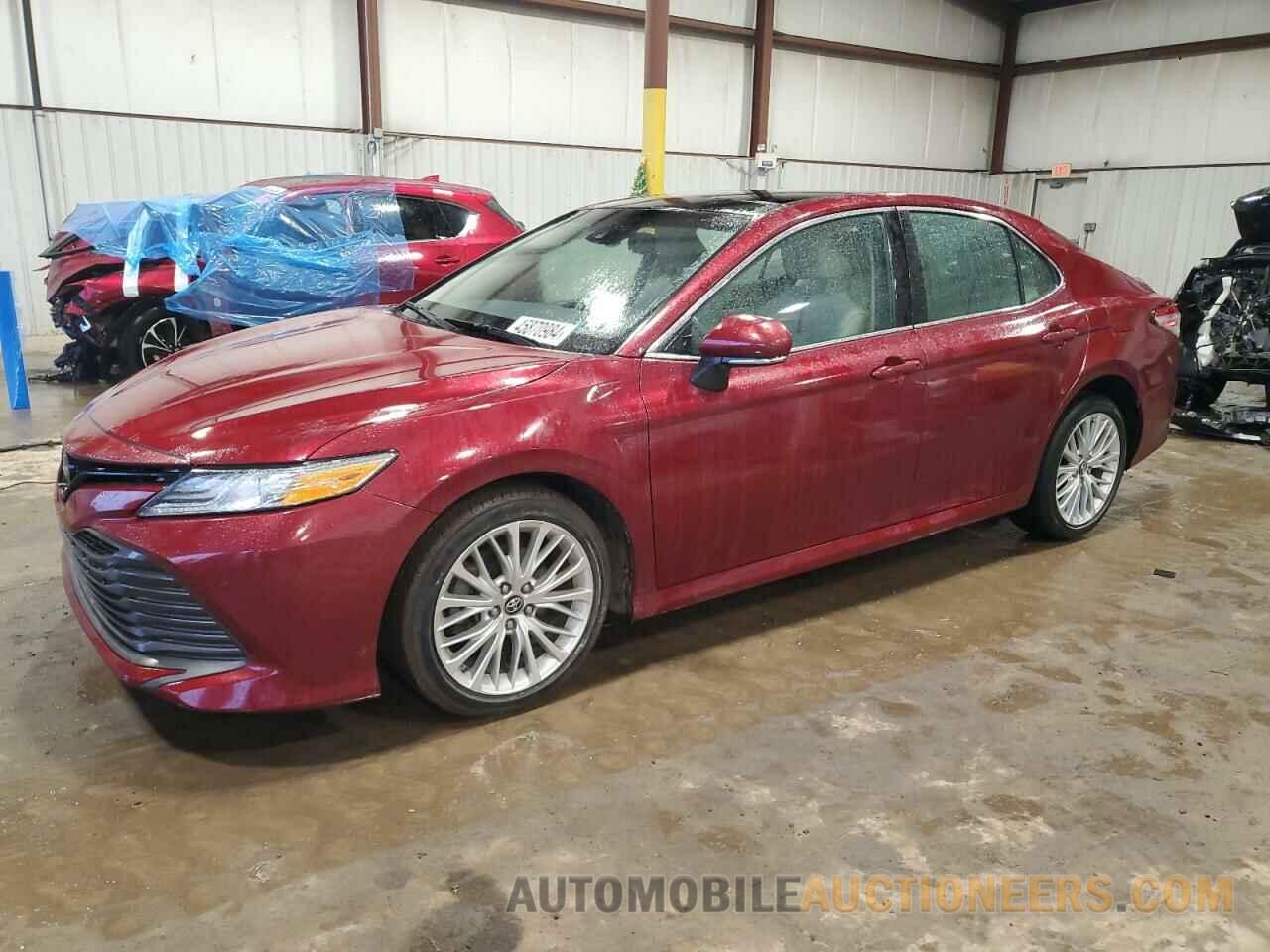 4T1B11HK3JU661139 TOYOTA CAMRY 2018