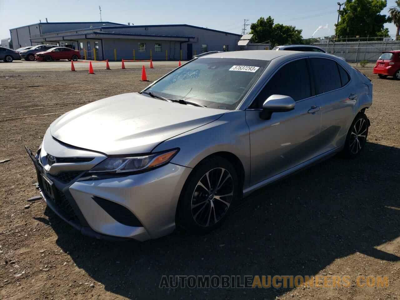 4T1B11HK3JU661724 TOYOTA CAMRY 2018