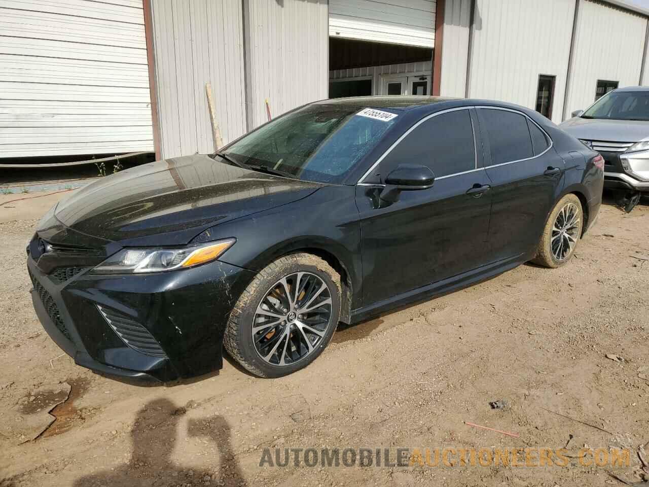 4T1B11HK3JU665983 TOYOTA CAMRY 2018