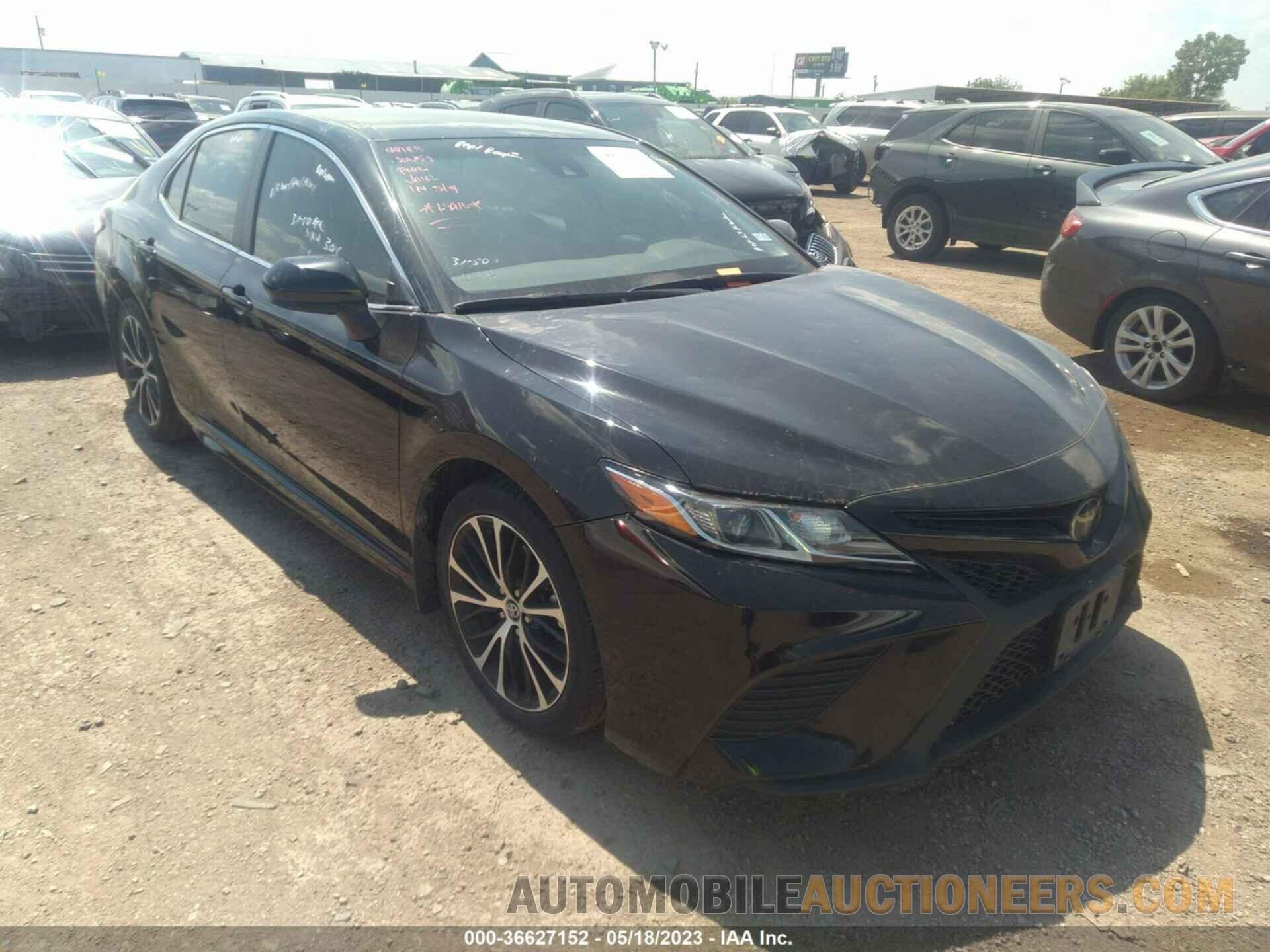 4T1B11HK3JU667247 TOYOTA CAMRY 2018