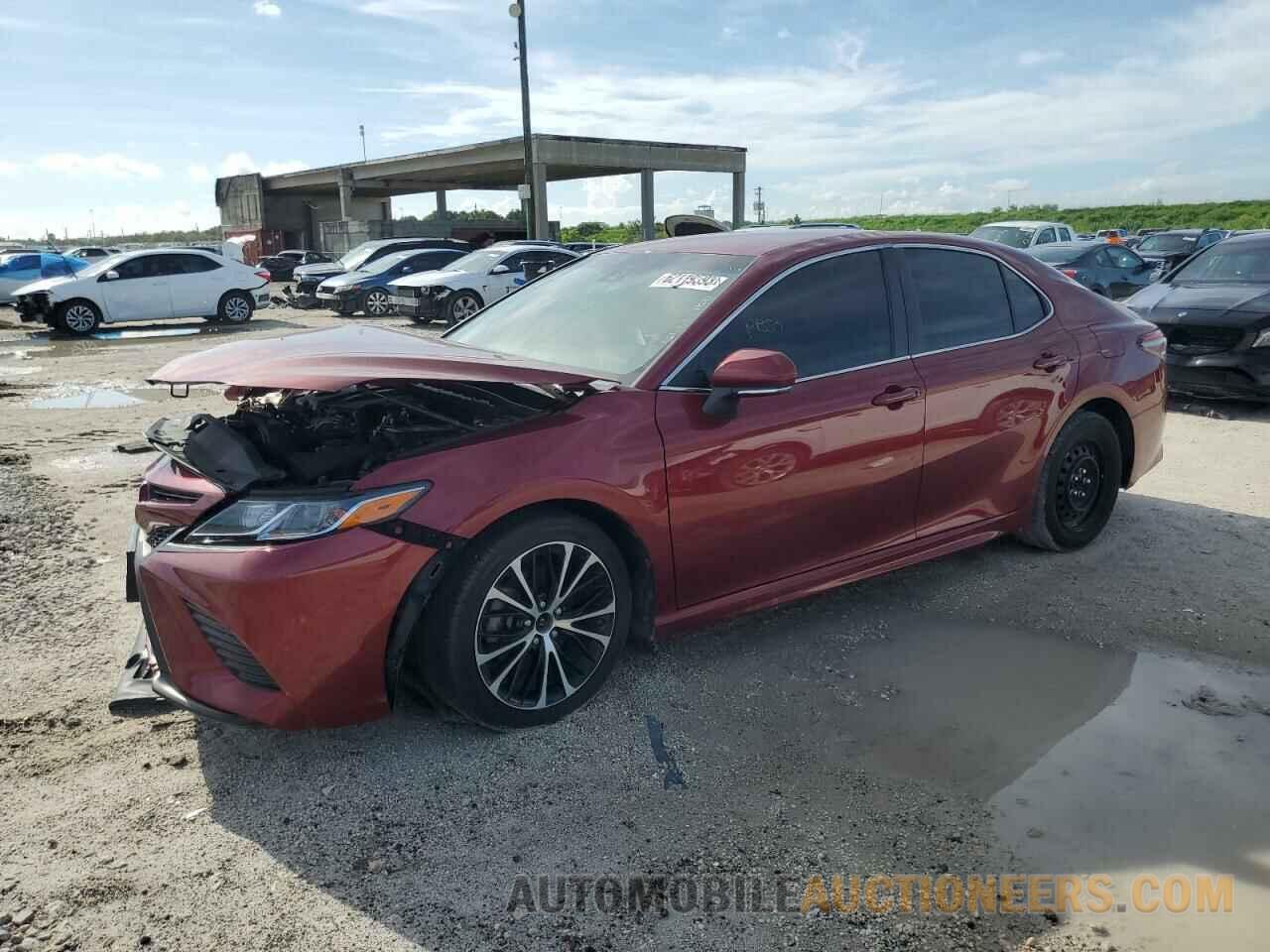 4T1B11HK3JU667443 TOYOTA CAMRY 2018