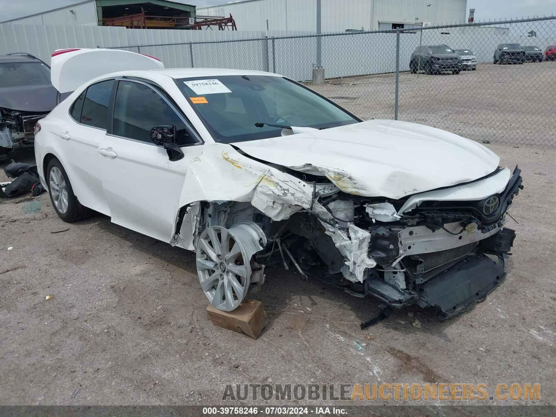 4T1B11HK3JU672013 TOYOTA CAMRY 2018