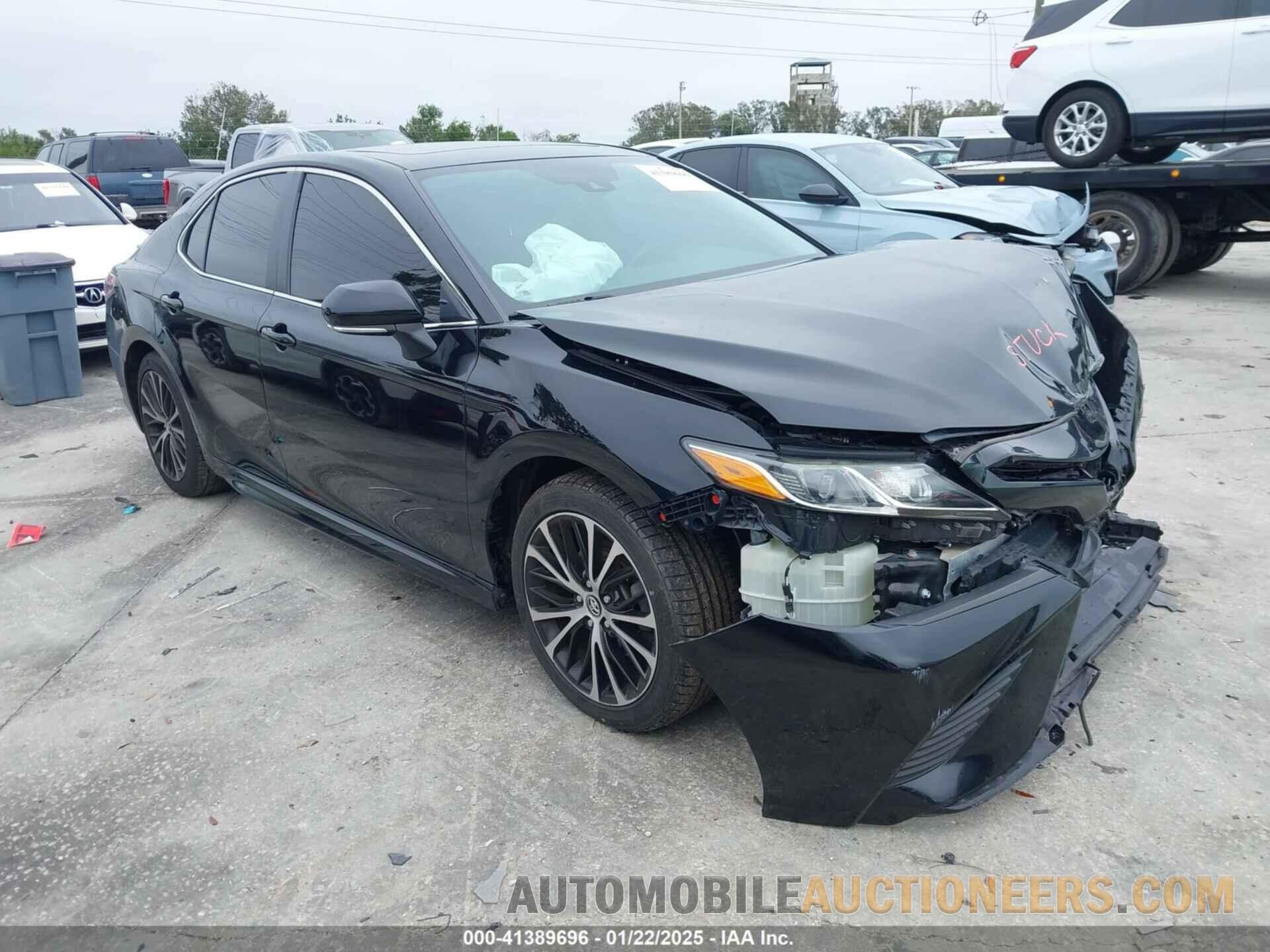 4T1B11HK3JU672593 TOYOTA CAMRY 2018