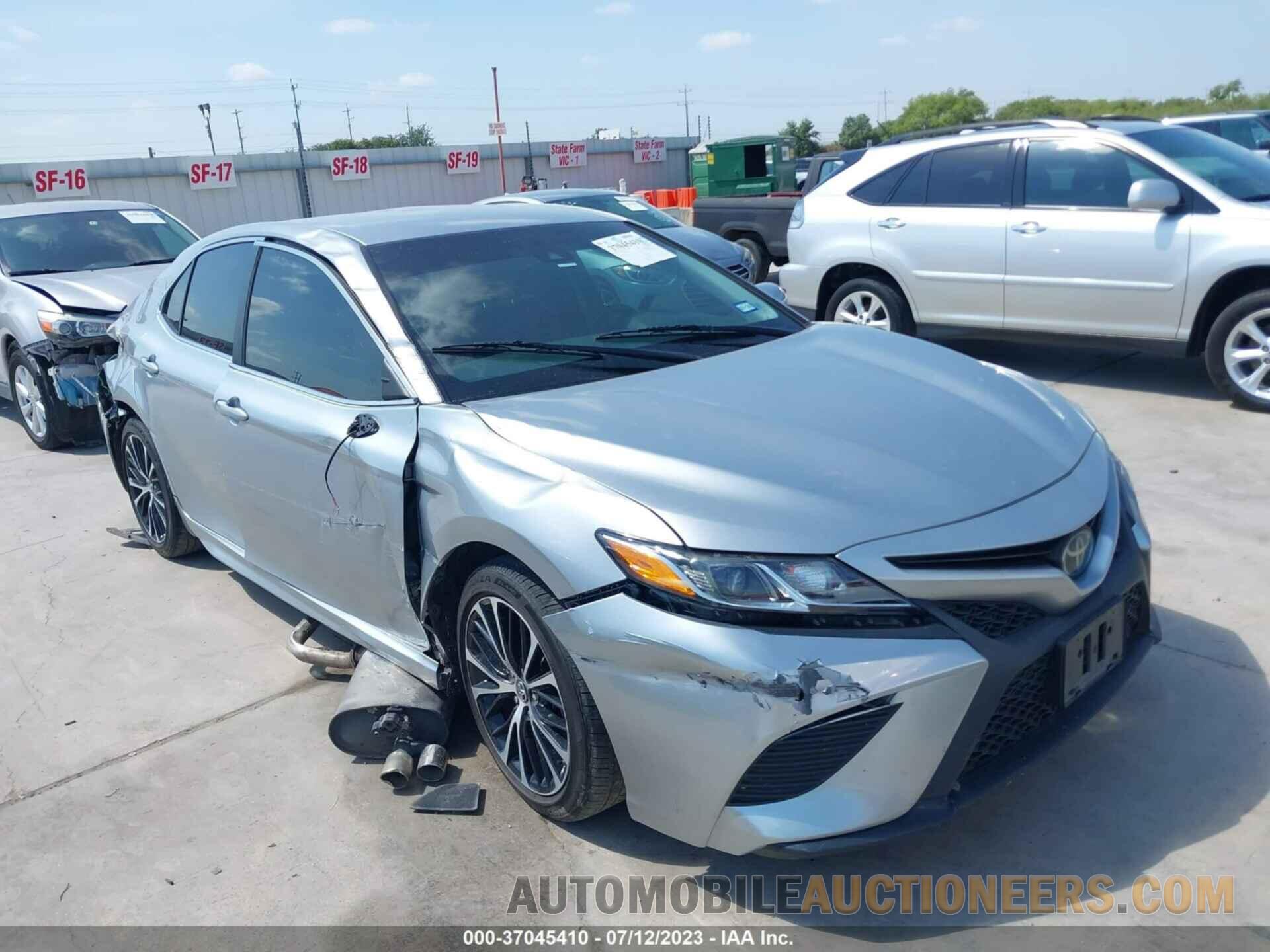 4T1B11HK3JU672738 TOYOTA CAMRY 2018