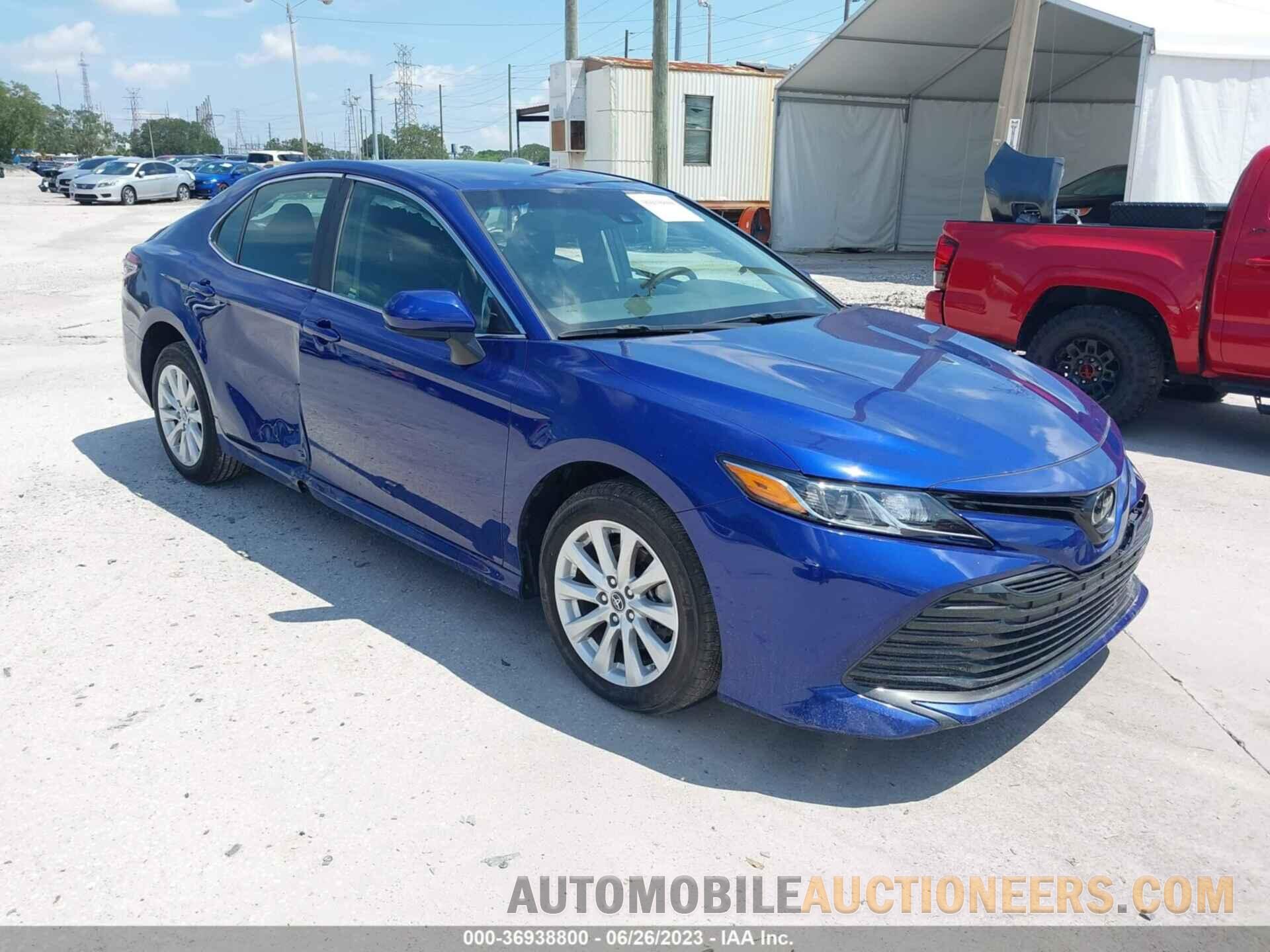 4T1B11HK3JU675333 TOYOTA CAMRY 2018