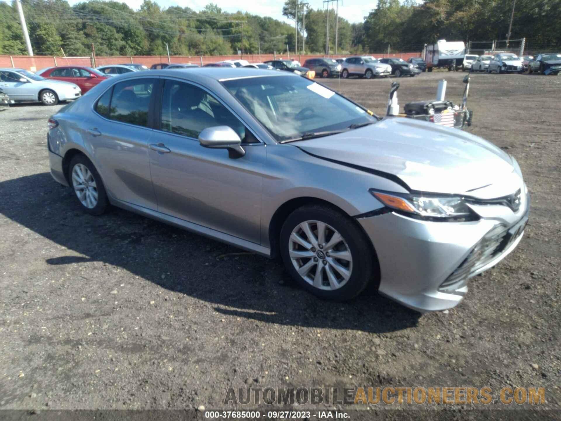 4T1B11HK3JU676983 TOYOTA CAMRY 2018