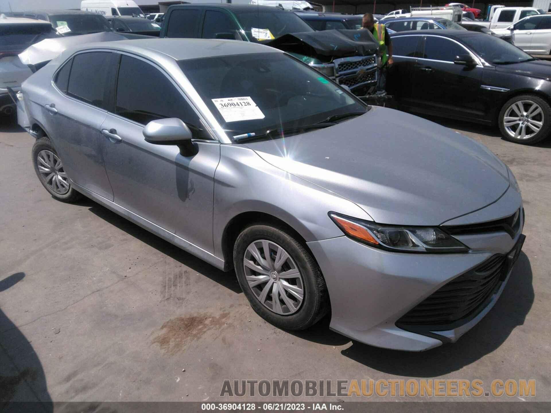 4T1B11HK3JU677051 TOYOTA CAMRY 2018