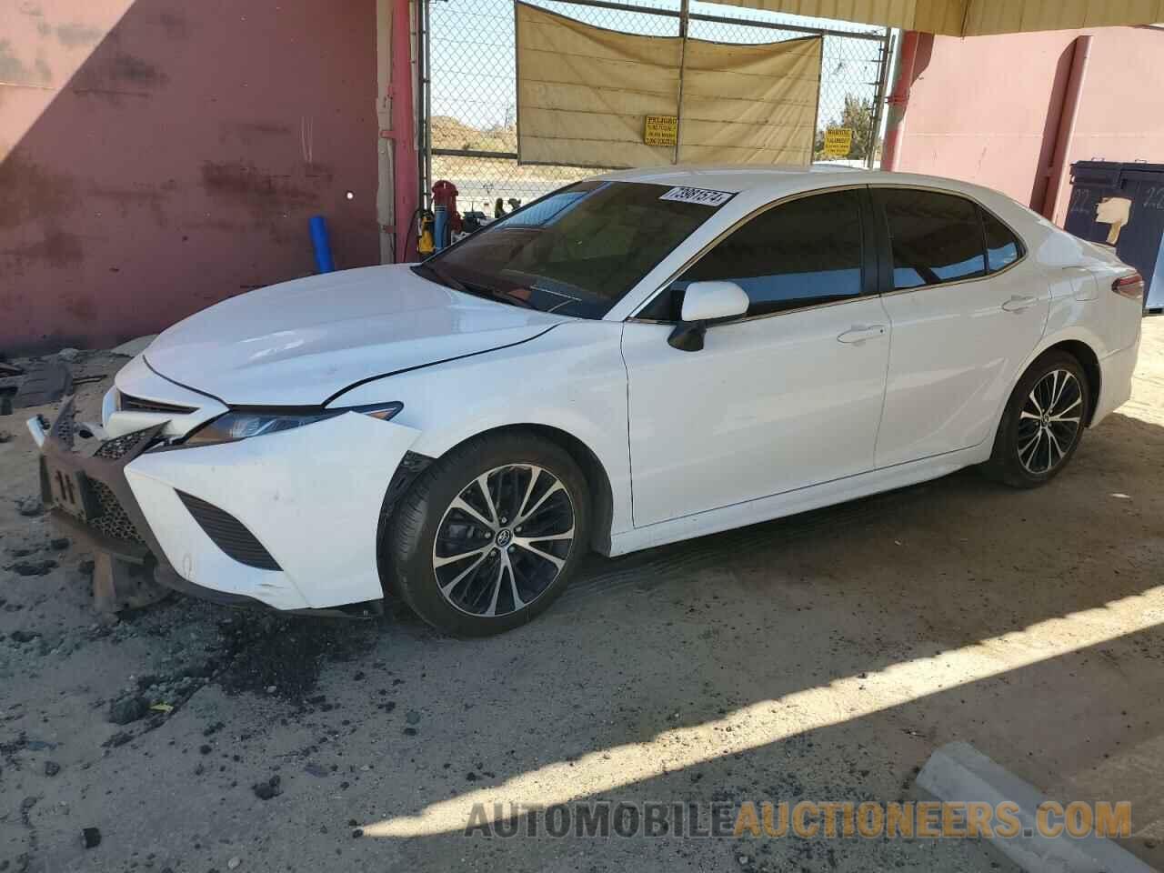 4T1B11HK3JU678653 TOYOTA CAMRY 2018