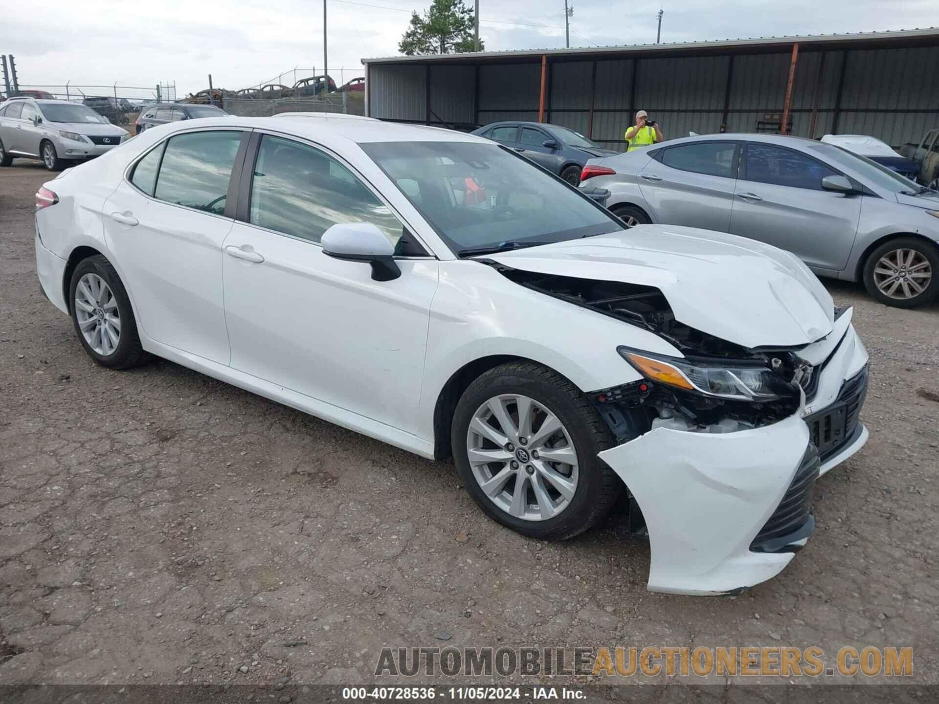 4T1B11HK3KU160270 TOYOTA CAMRY 2019