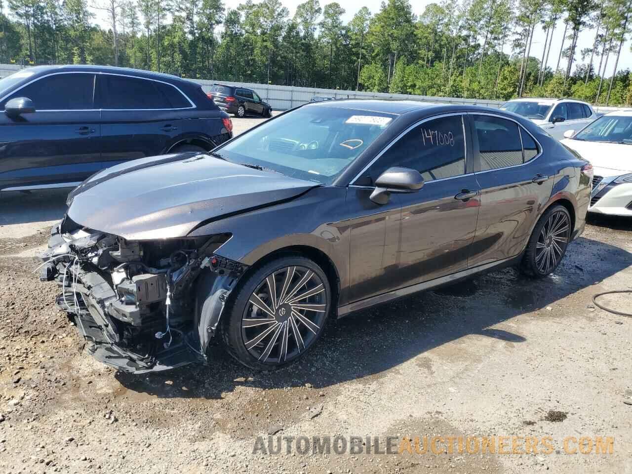 4T1B11HK3KU161306 TOYOTA CAMRY 2019