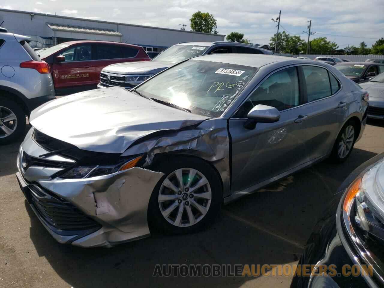 4T1B11HK3KU171320 TOYOTA CAMRY 2019