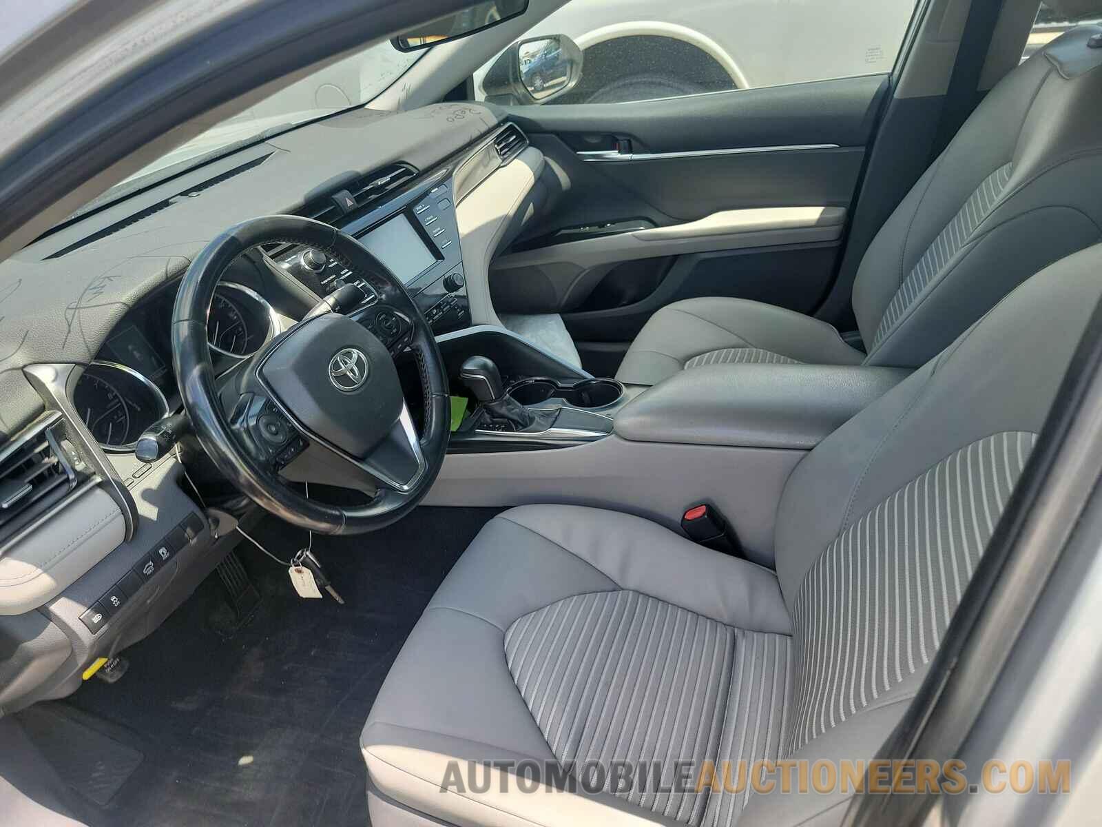 4T1B11HK3KU175920 Toyota Camry 2019