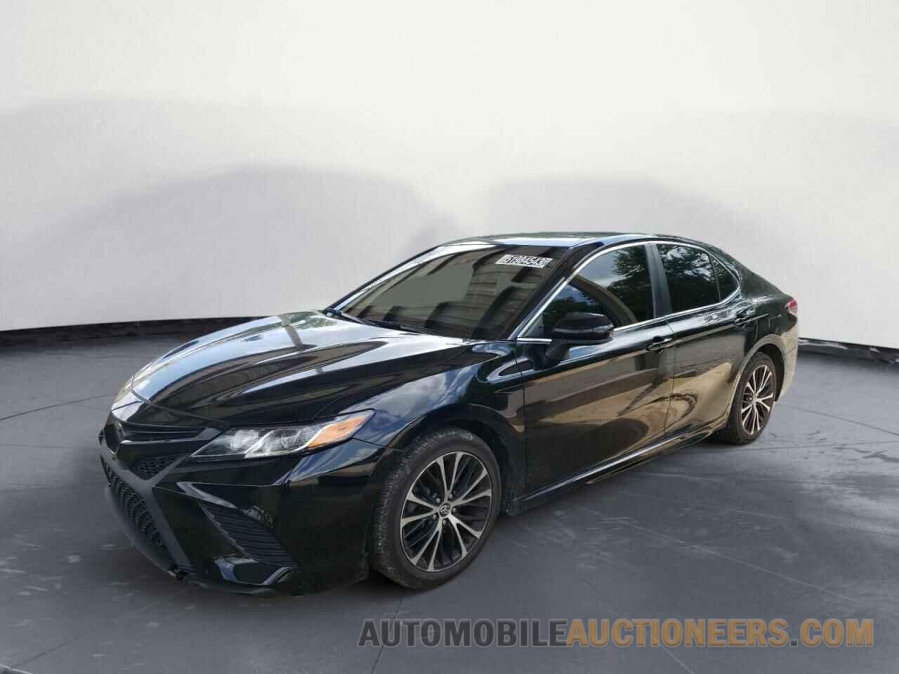 4T1B11HK3KU207040 TOYOTA CAMRY 2019