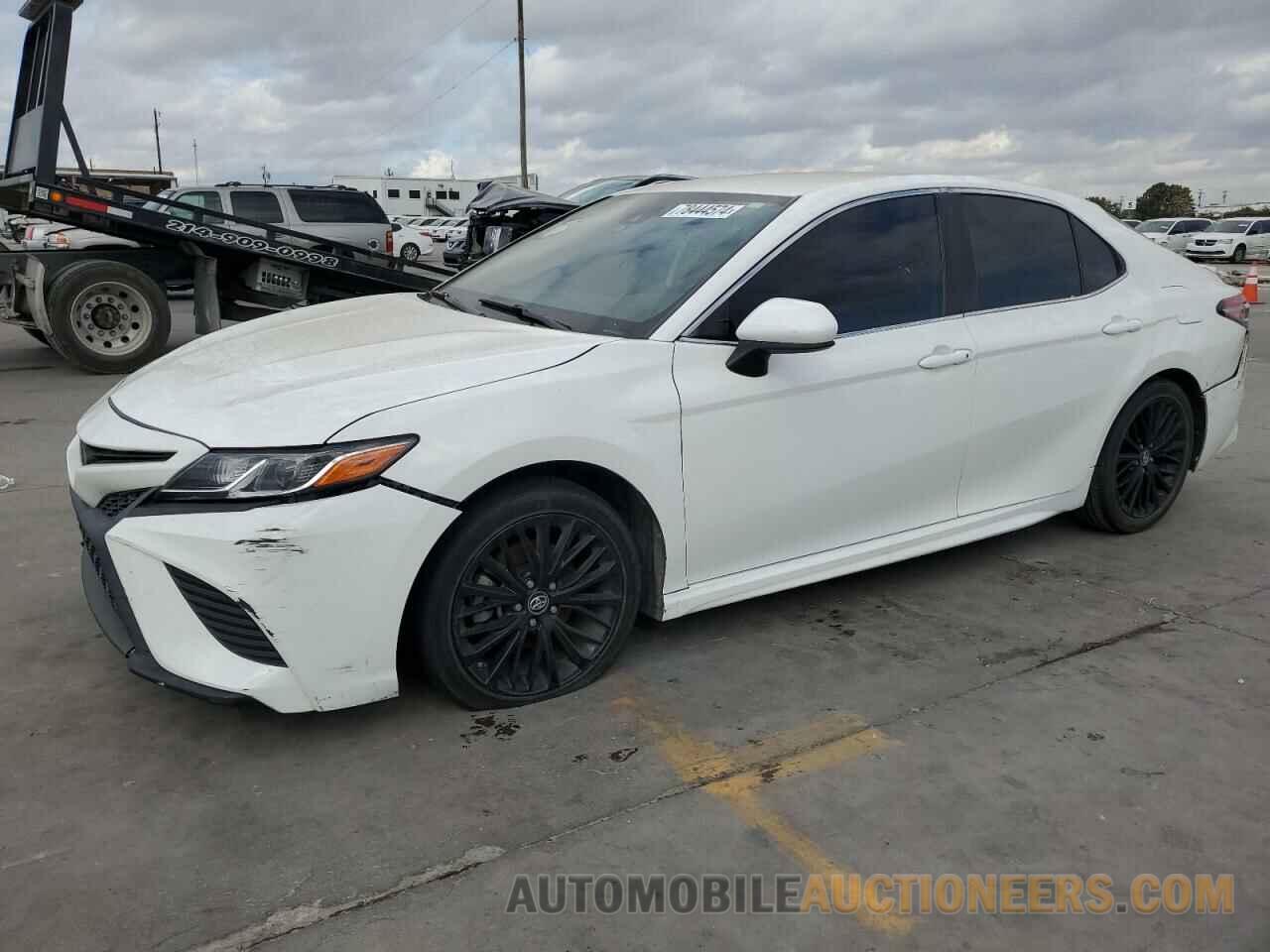 4T1B11HK3KU208205 TOYOTA CAMRY 2019