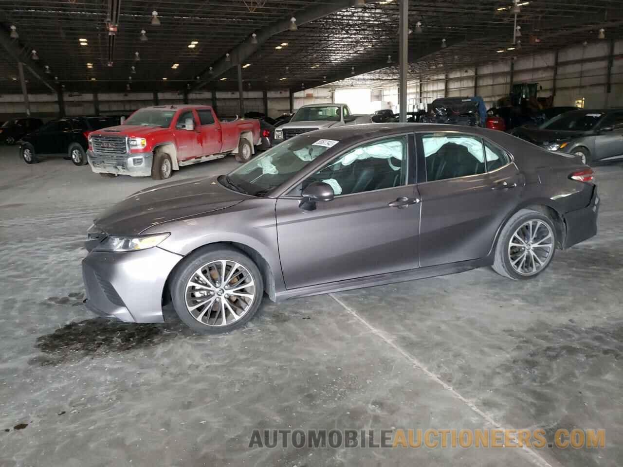 4T1B11HK3KU228020 TOYOTA CAMRY 2019