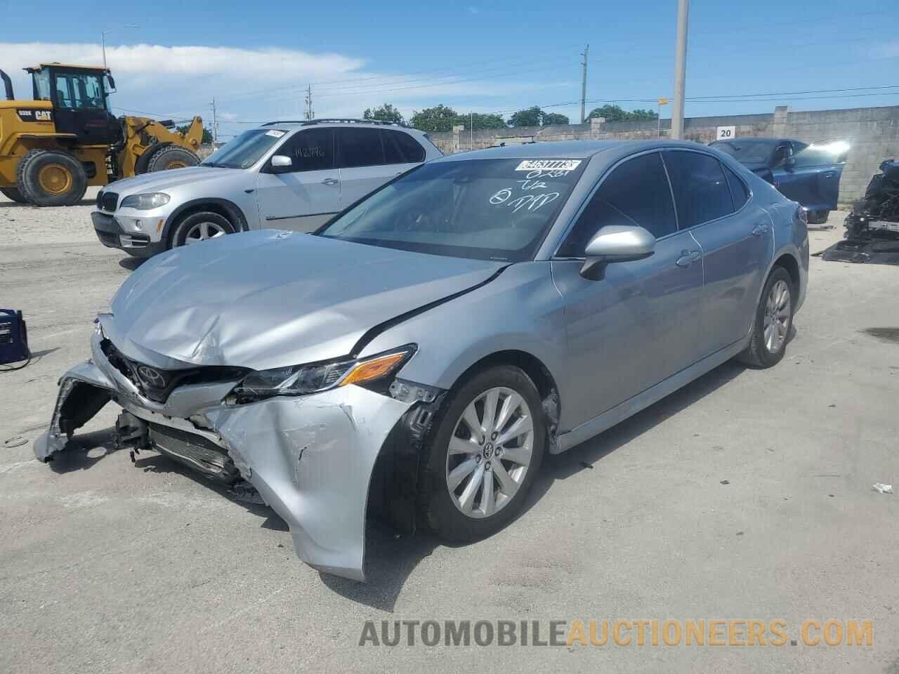 4T1B11HK3KU240281 TOYOTA CAMRY 2019