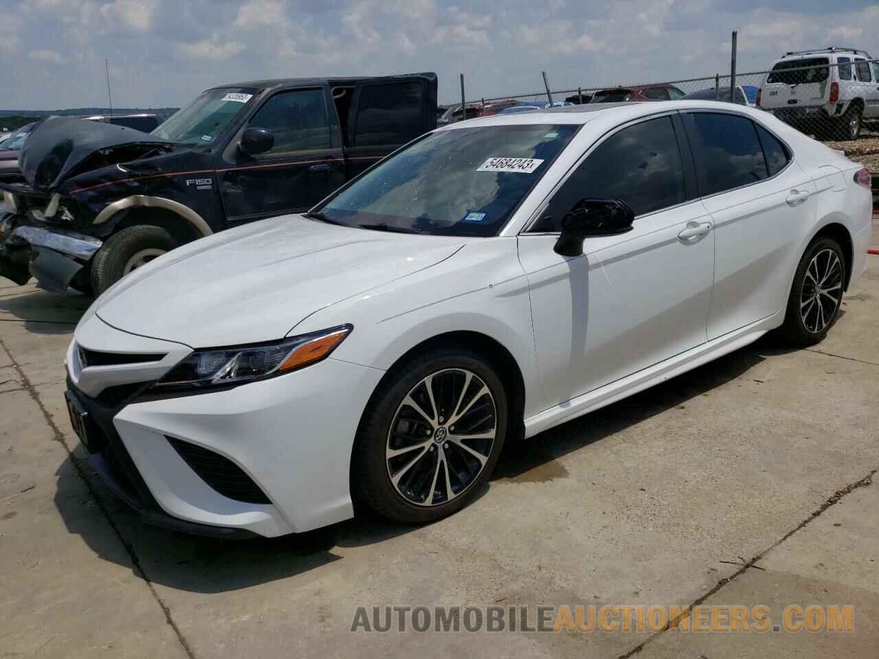 4T1B11HK3KU244332 TOYOTA CAMRY 2019