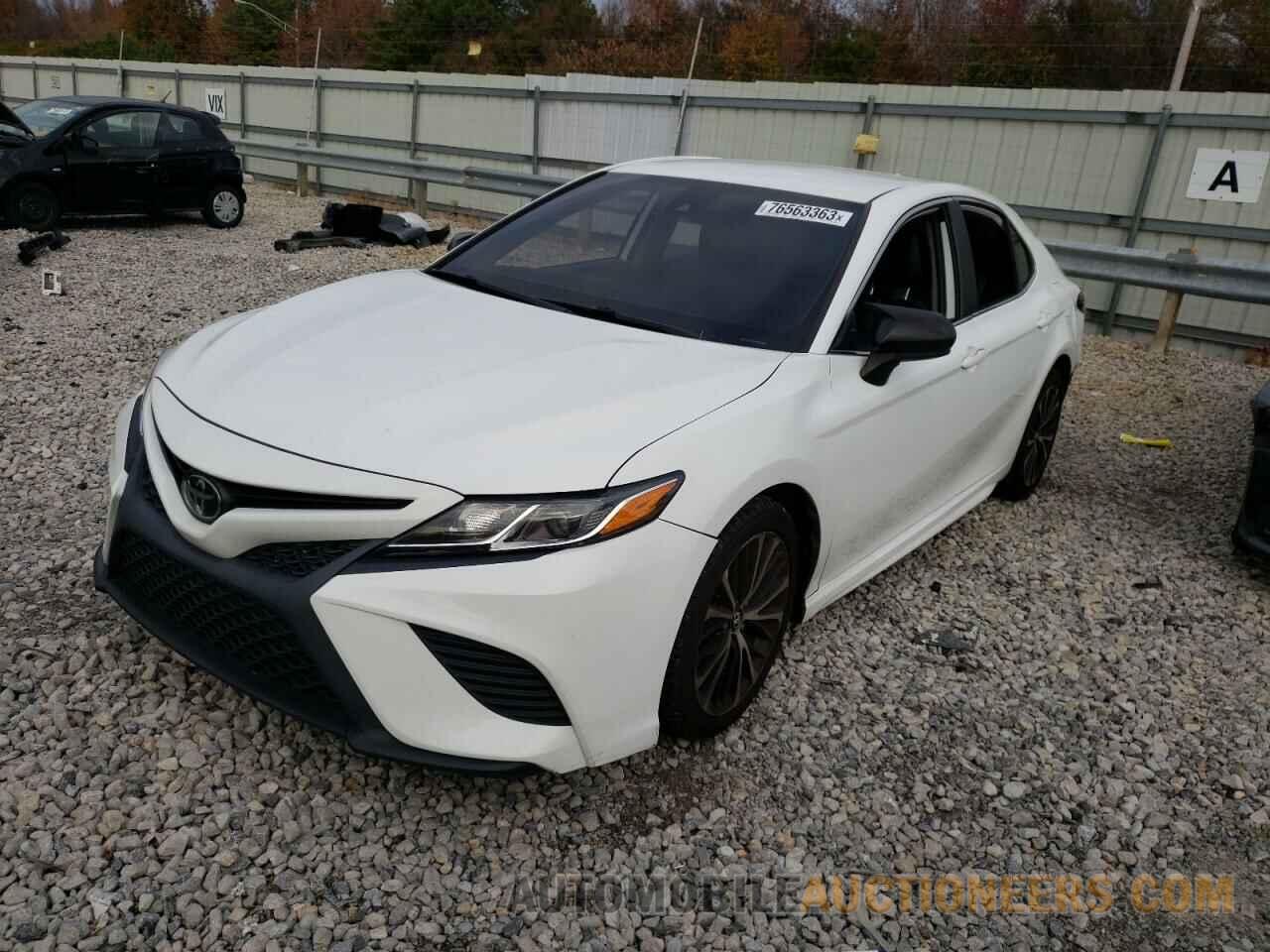 4T1B11HK3KU255606 TOYOTA CAMRY 2019