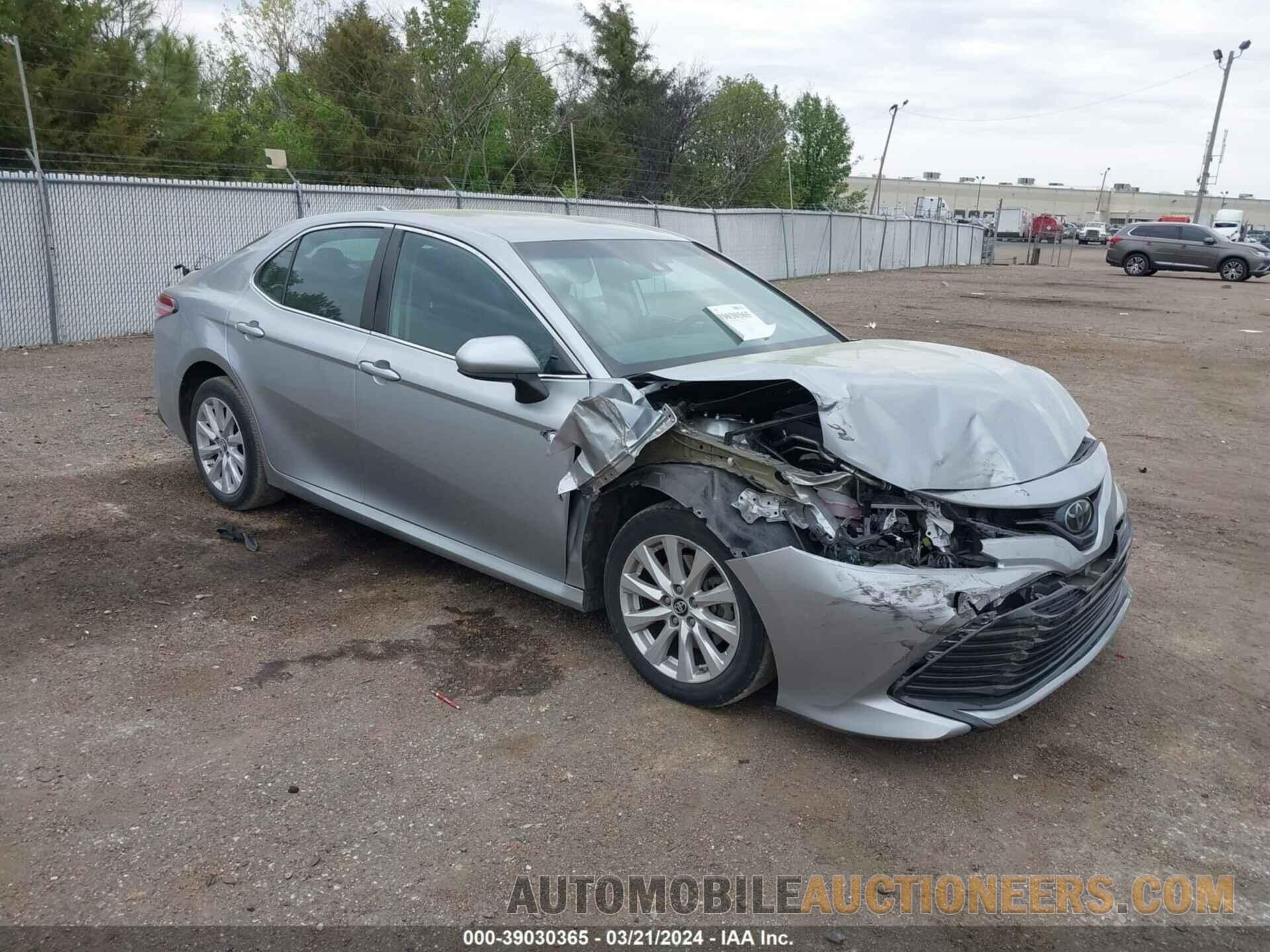 4T1B11HK3KU257310 TOYOTA CAMRY 2019