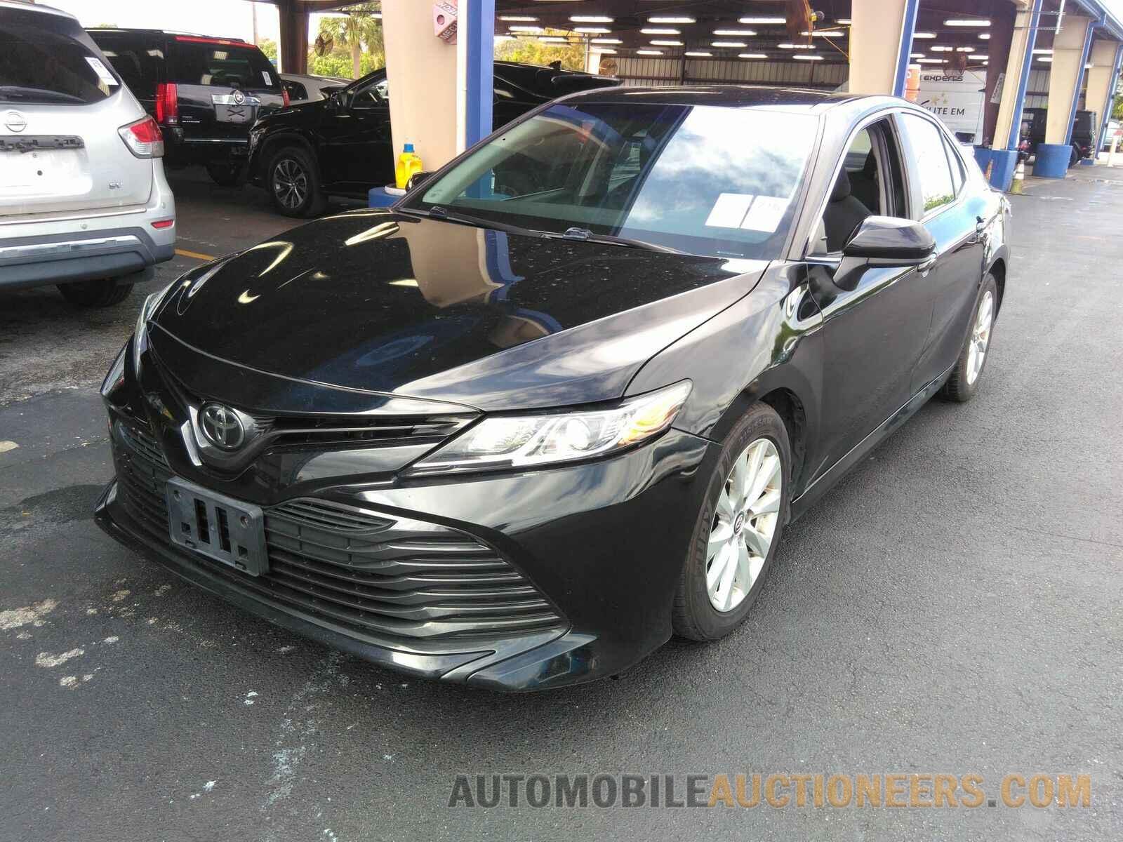 4T1B11HK3KU258814 Toyota Camry LE 2019