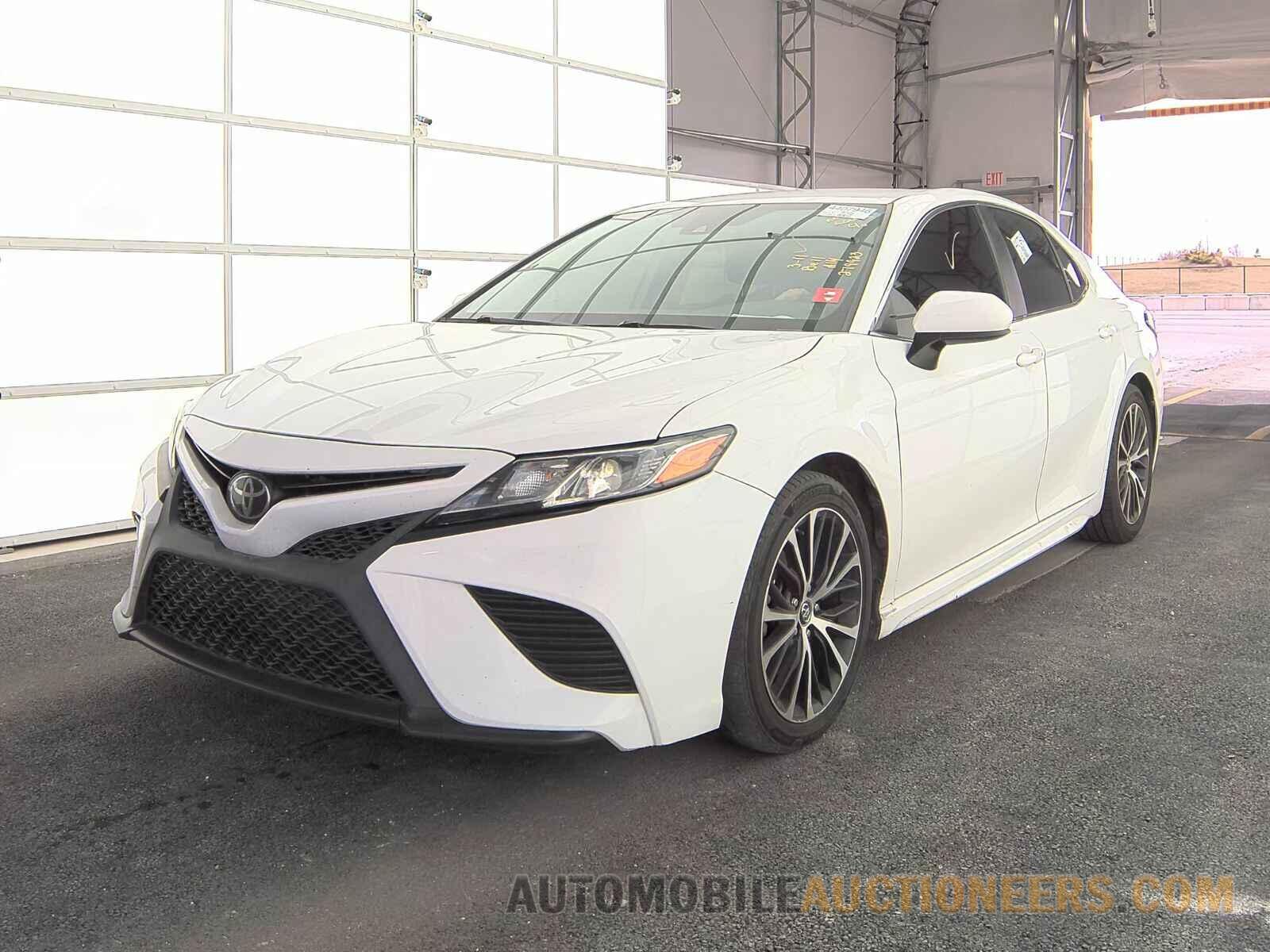 4T1B11HK3KU279923 Toyota Camry 2019