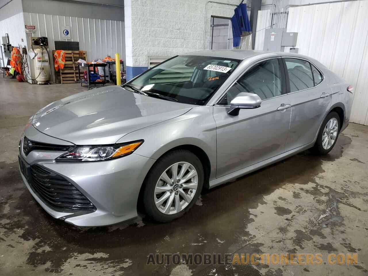 4T1B11HK3KU685636 TOYOTA CAMRY 2019