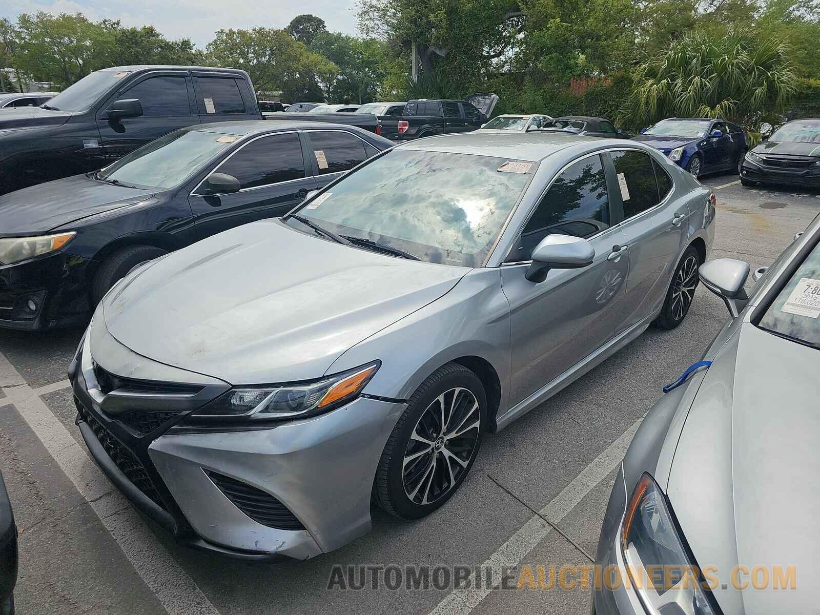 4T1B11HK3KU689007 Toyota Camry 2019