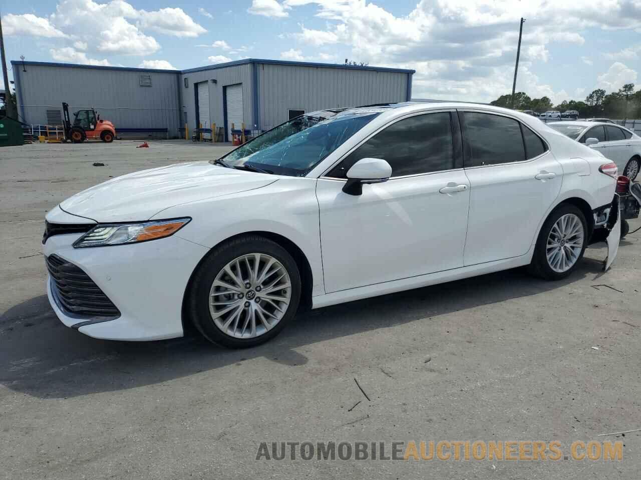 4T1B11HK3KU699780 TOYOTA CAMRY 2019