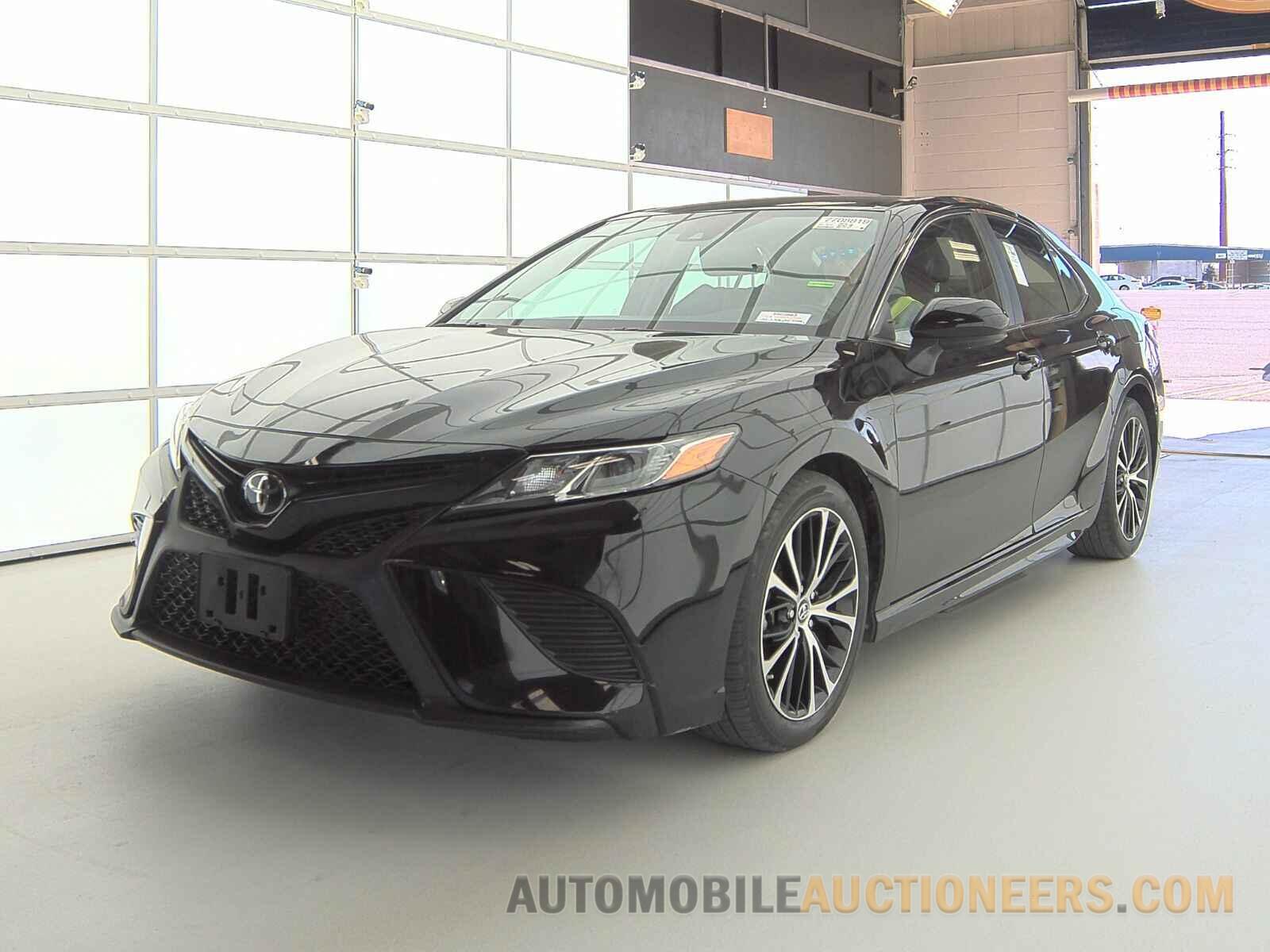 4T1B11HK3KU700328 Toyota Camry 2019