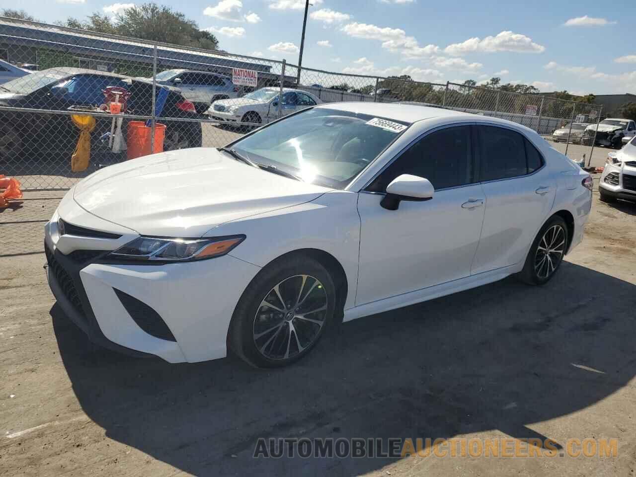 4T1B11HK3KU701169 TOYOTA CAMRY 2019