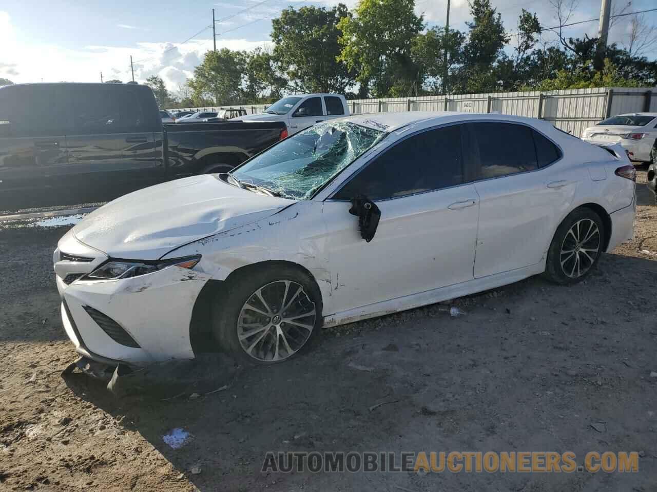 4T1B11HK3KU711488 TOYOTA CAMRY 2019