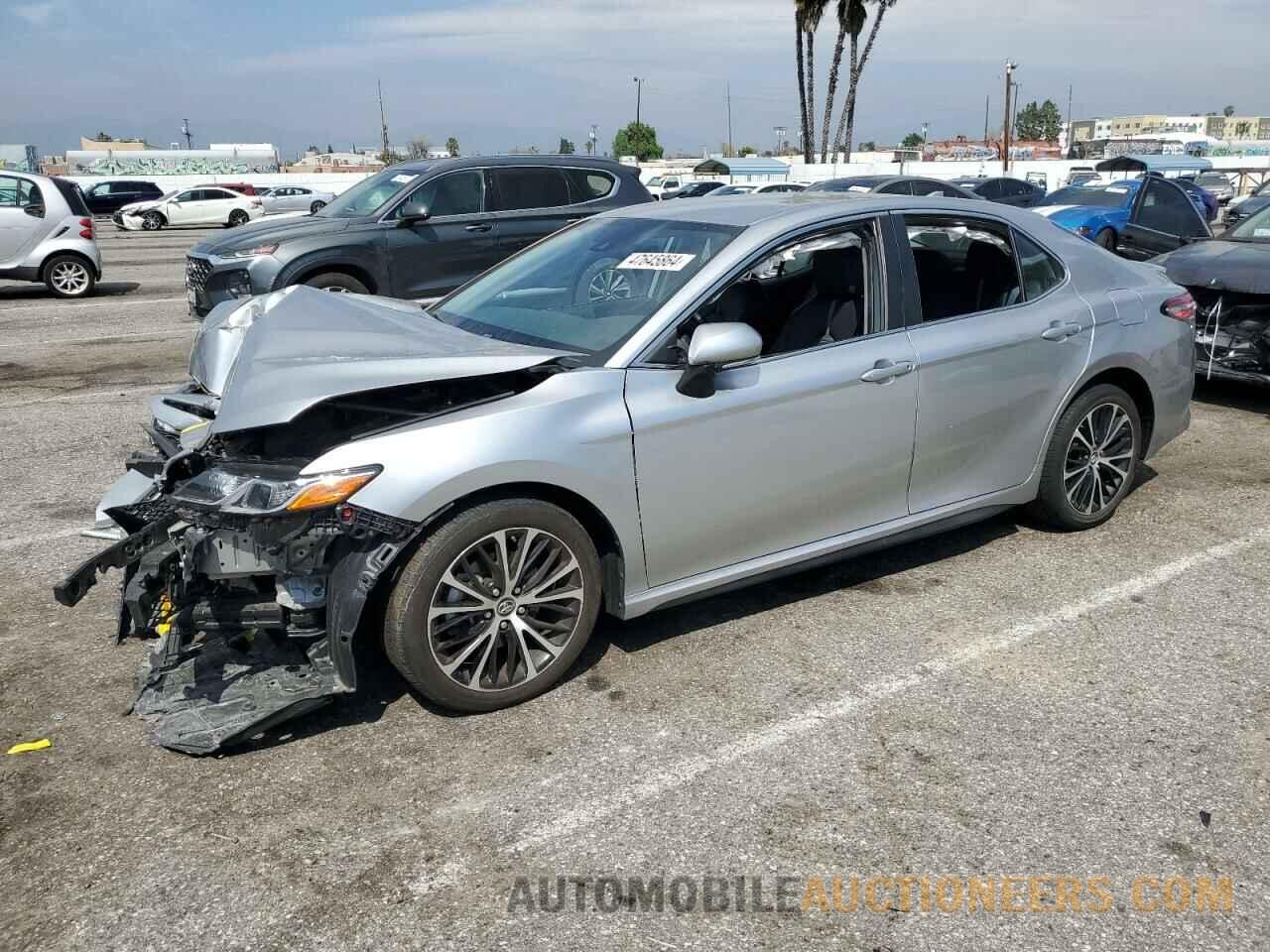 4T1B11HK3KU711698 TOYOTA CAMRY 2019