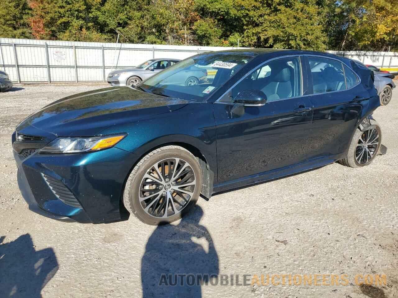 4T1B11HK3KU711829 TOYOTA CAMRY 2019