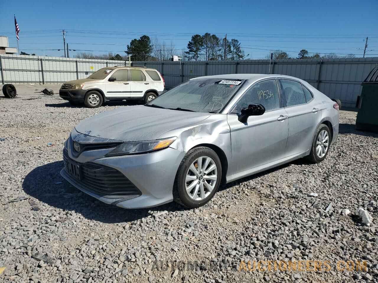 4T1B11HK3KU727884 TOYOTA CAMRY 2019