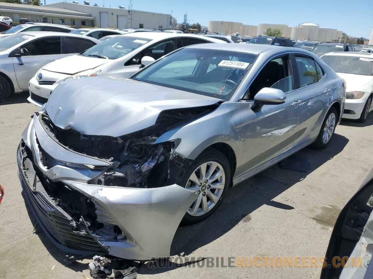 4T1B11HK3KU743132 TOYOTA CAMRY 2019