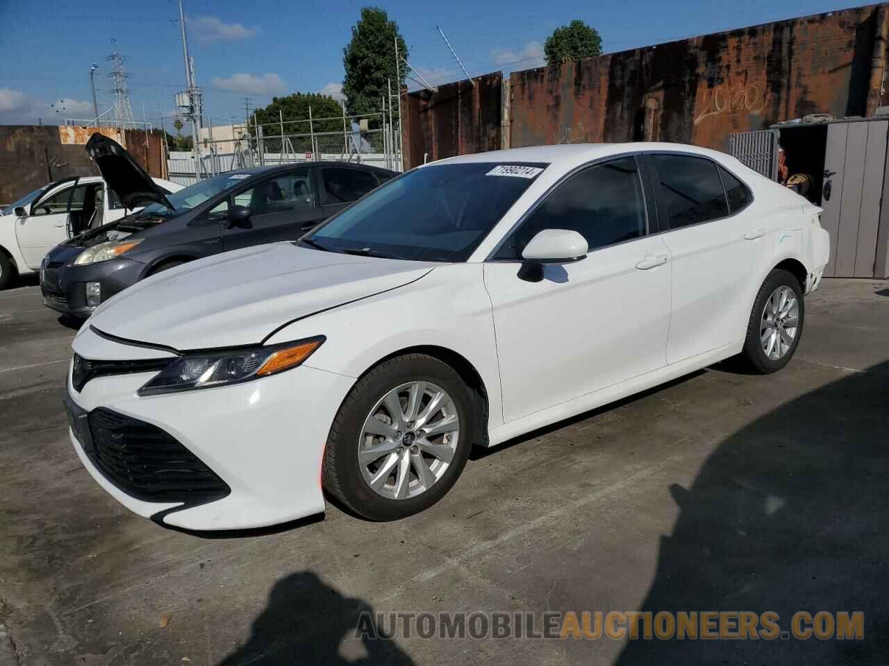 4T1B11HK3KU773828 TOYOTA CAMRY 2019