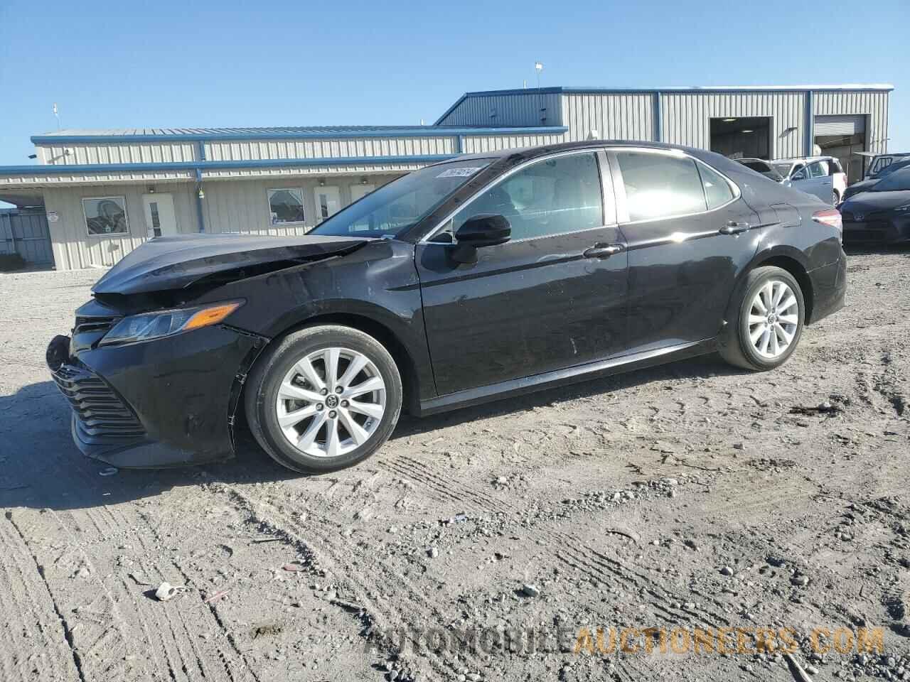 4T1B11HK3KU821005 TOYOTA CAMRY 2019