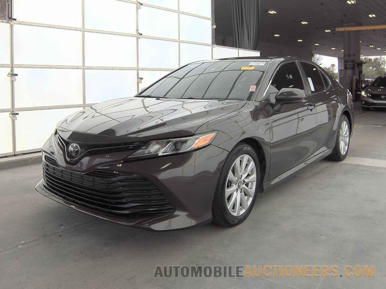 4T1B11HK3KU823840 Toyota Camry 2019