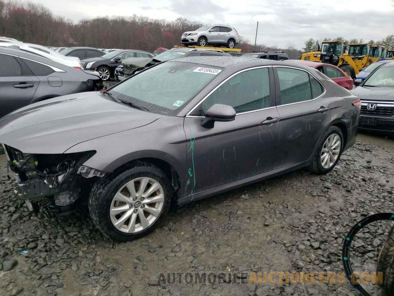 4T1B11HK3KU826320 TOYOTA CAMRY 2019